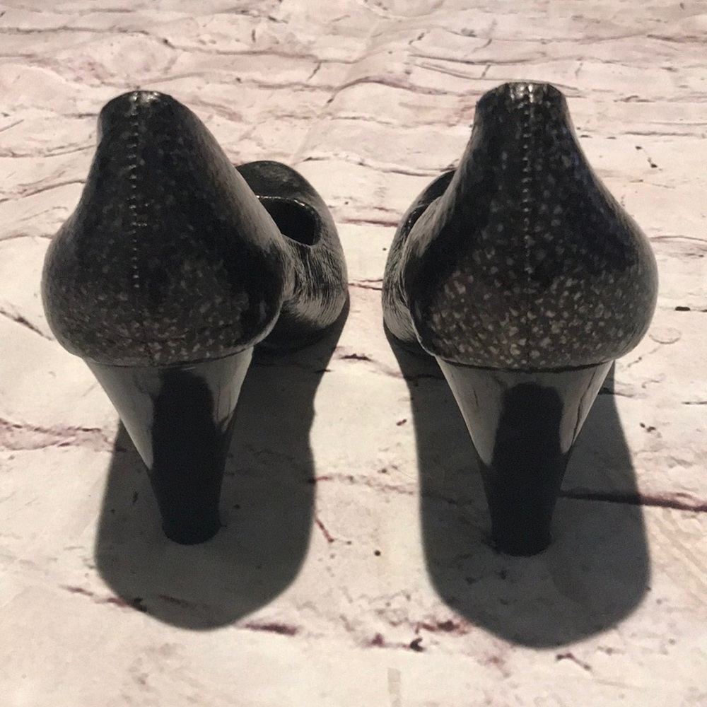 Pumps - Picture 4 of 6